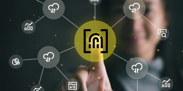 AWS Landing Zone (3) Die Grafik zeigt eine Hand, die einen Chip mit einem Fingerabdrucksymbol berührt. Symbolisiert die Cloud-Architektur mit AWS PCG.